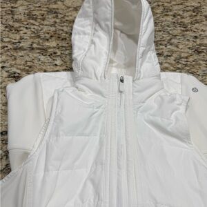 Lululemon Another Mile Vest White - size 4